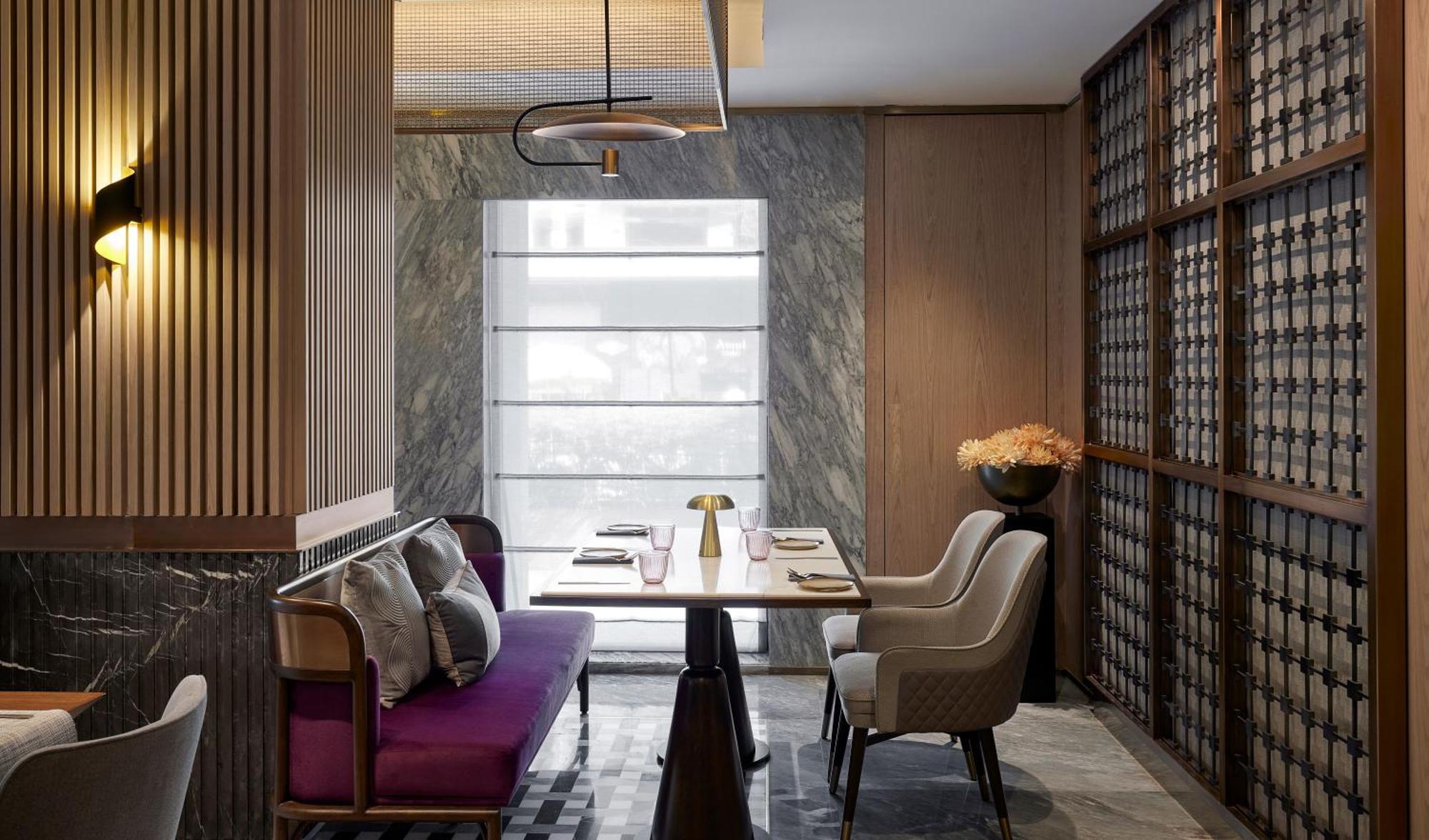 Astoria Hotel Мумбаи Экстерьер фото